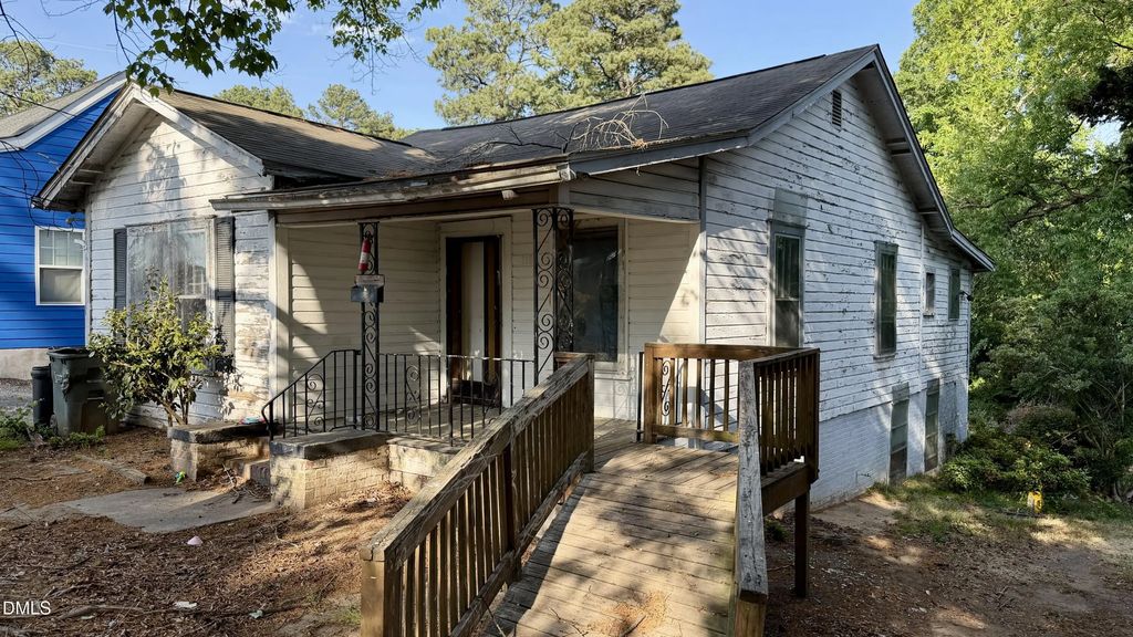 1106 N Guthrie Avenue, Durham