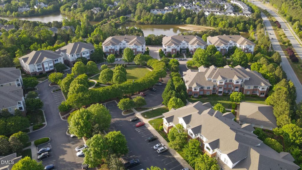 622 Waterford Lake Drive, Cary