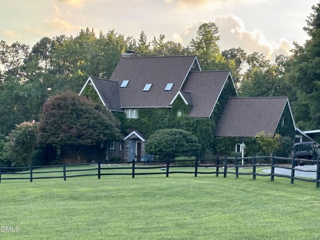 1021 Parchemin Trail, Chapel Hill