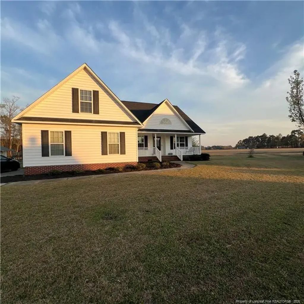 5616 Royal Pines Circle, Wade