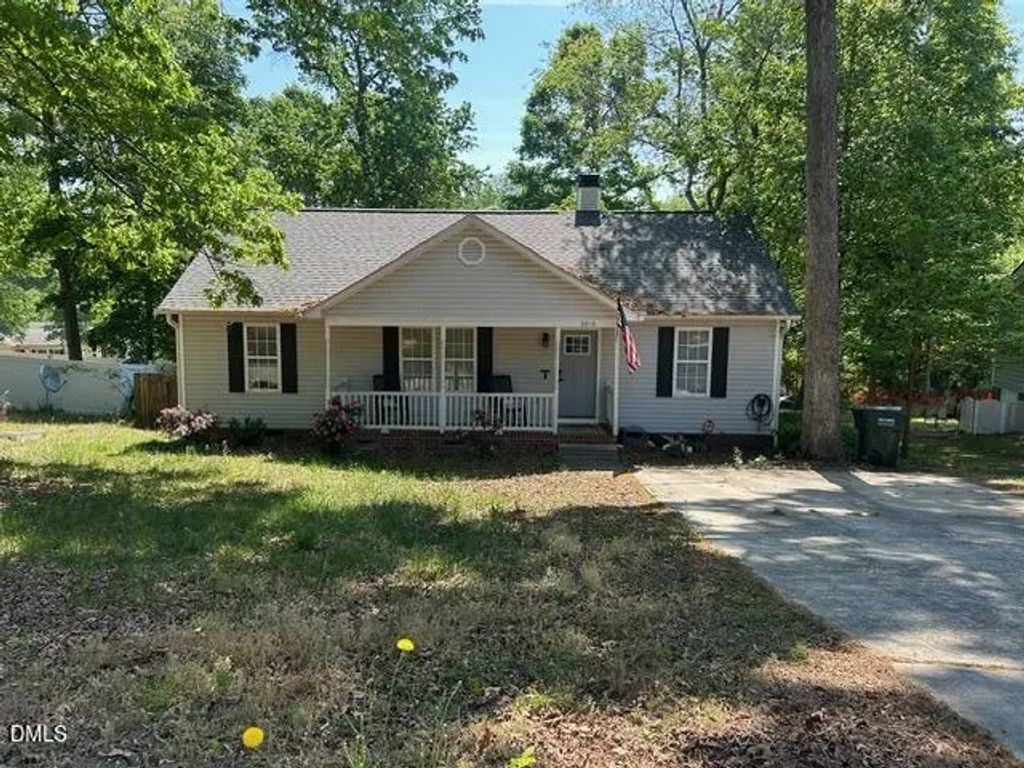 2910 Brittany Drive, Clayton