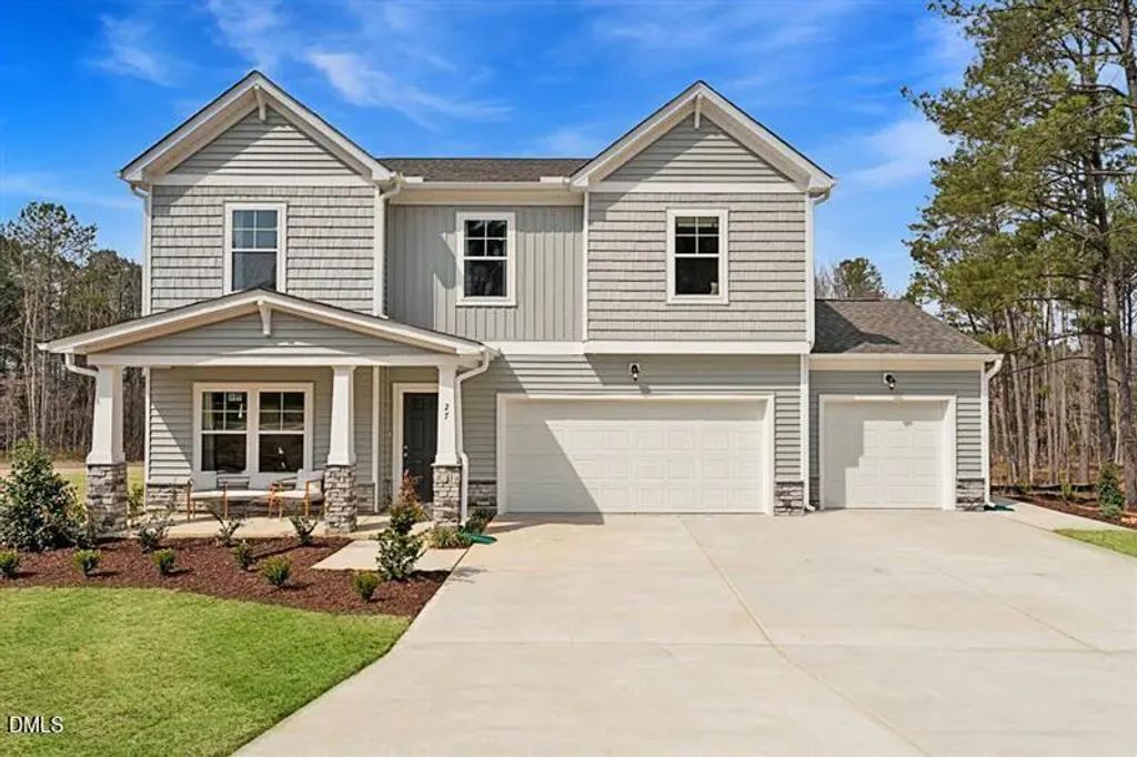 234 Great Pine Trail, Middlesex