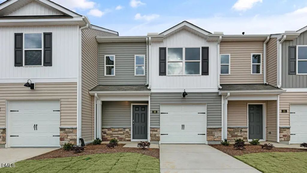 17 Bee Garden Court, Angier