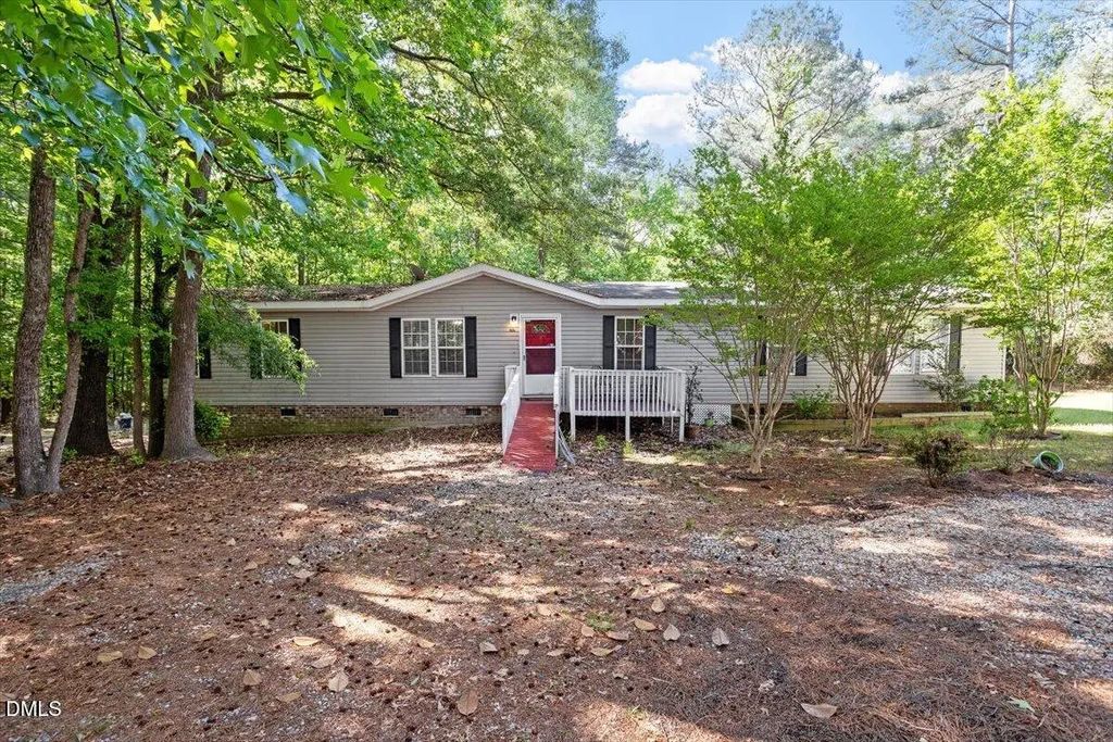 2012 Coachman Court, Clayton