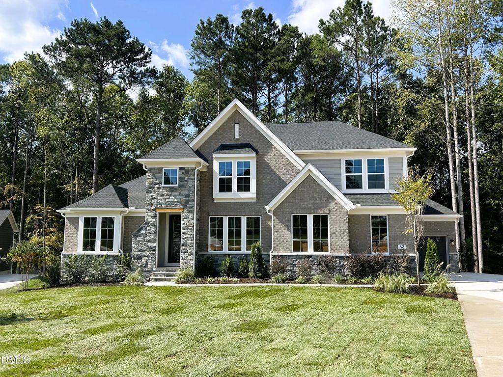 82 Ogden Circle, Clayton