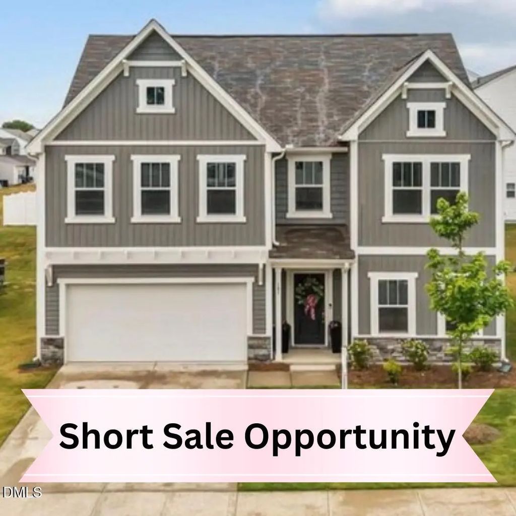 185 Horseshoe Place, Angier