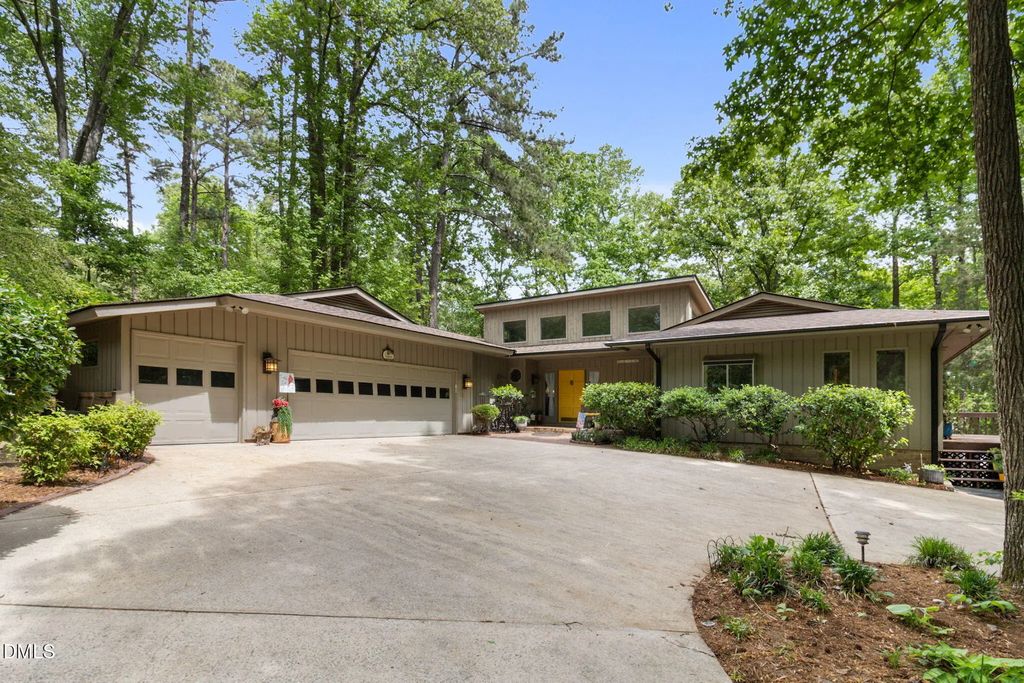 209 Lakeview Drive, Sanford