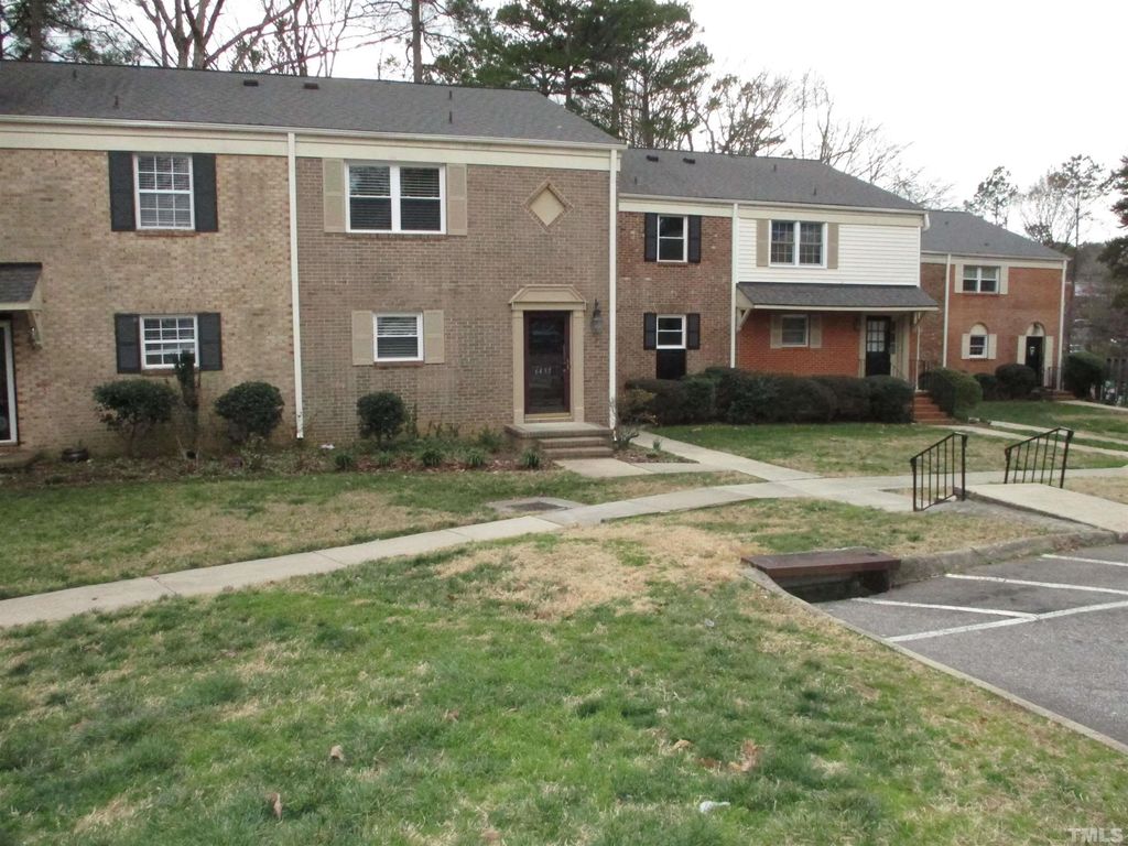 6435 New Market Way, Raleigh