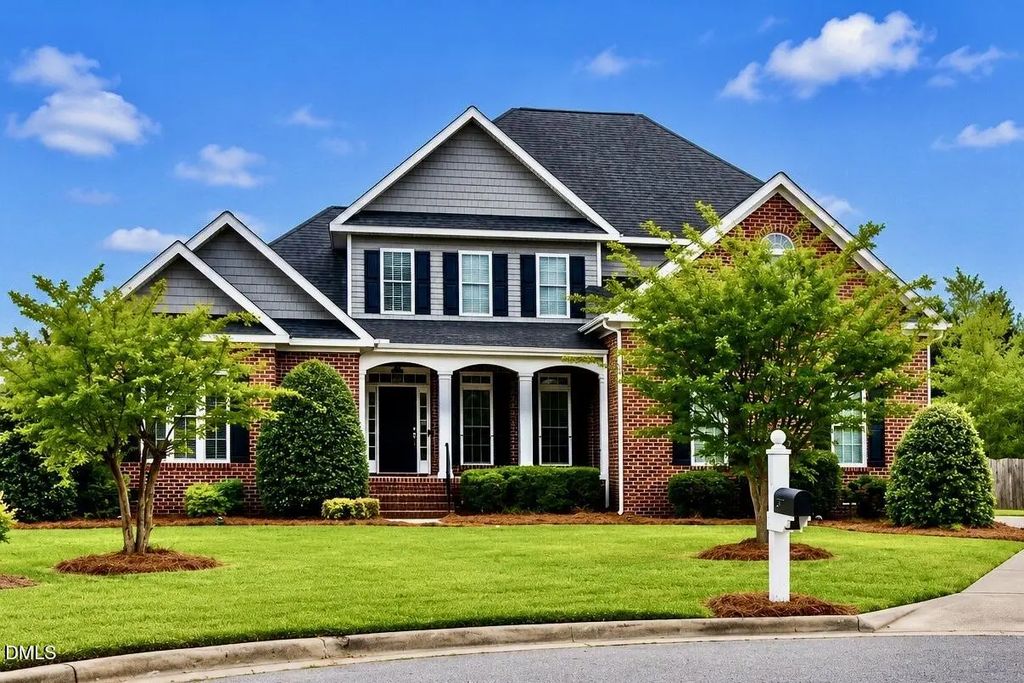 297 Foxcroft Lane, Winterville