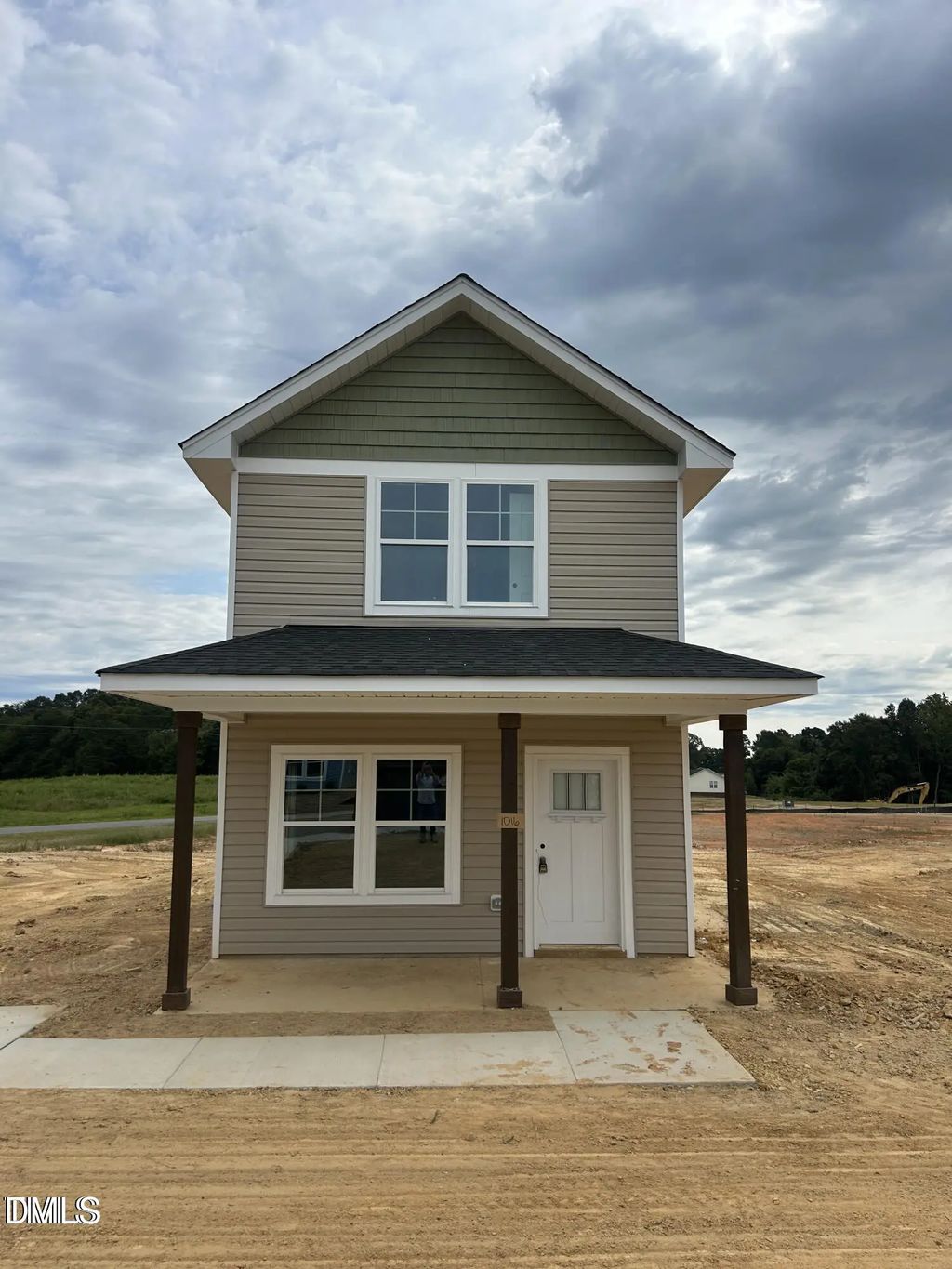 1016 Pinnix Loop, Burlington