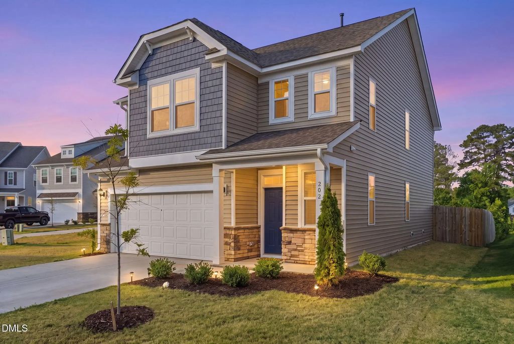 202 Burford Way, Angier