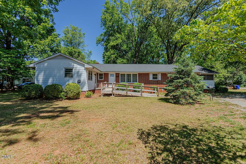 1100 S Fifth Street, Mebane