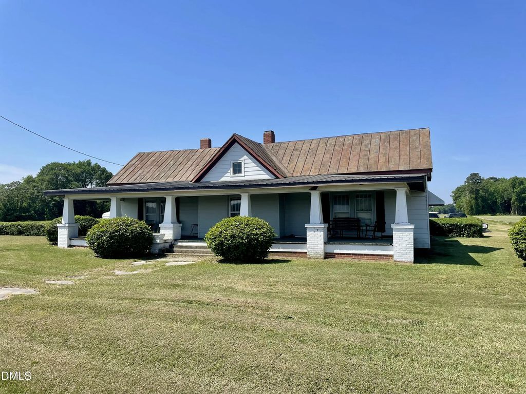 2880 Grantham School Road, Mount Olive