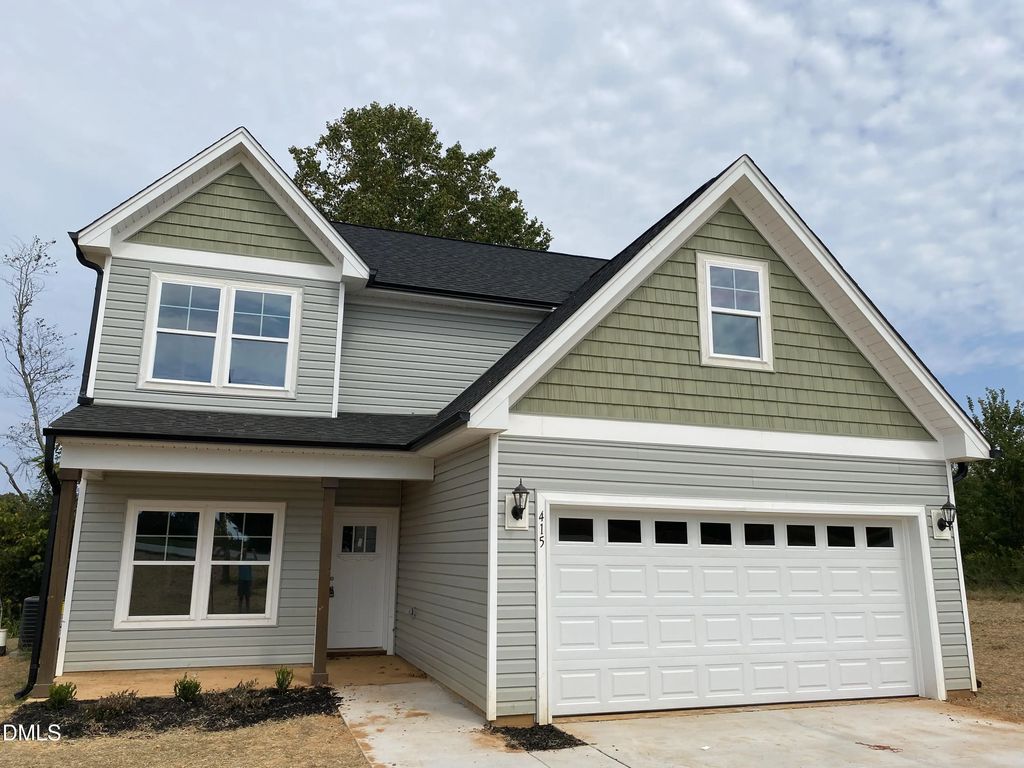 415 E Lee Avenue, Yadkinville