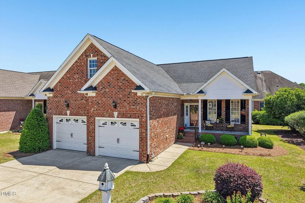 638 E Lakota Drive, Fuquay Varina
