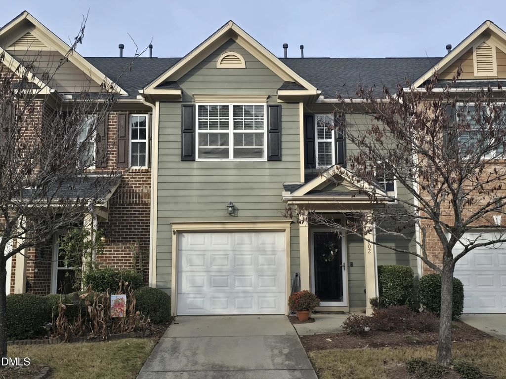 202 Storemont Way, Apex