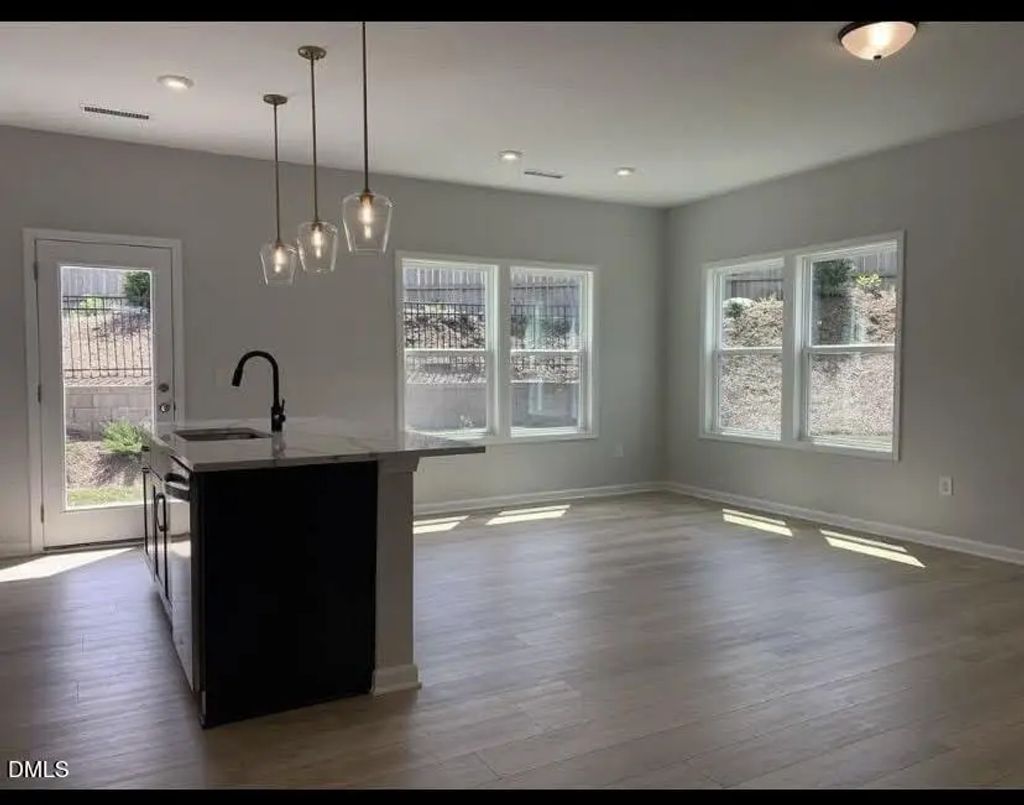 835 Oak Center Drive, Raleigh