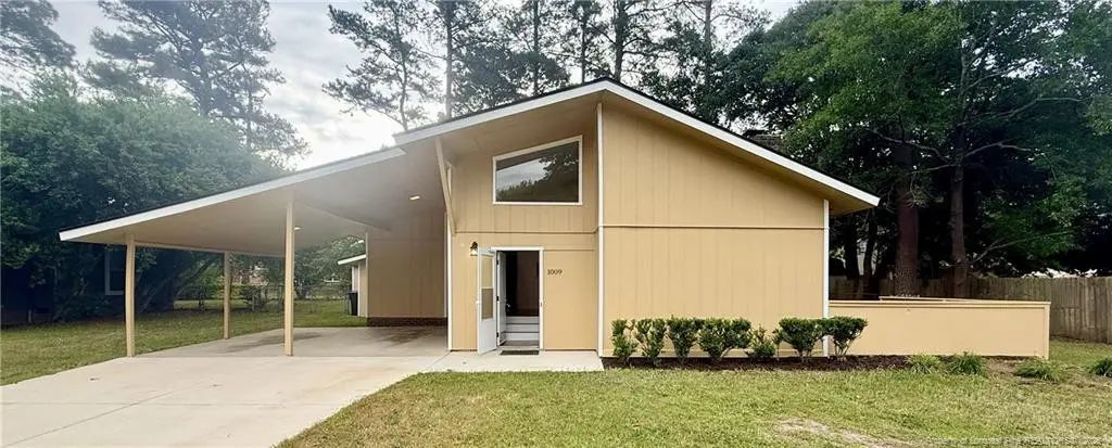 1009 Louisburg Place, Fayetteville