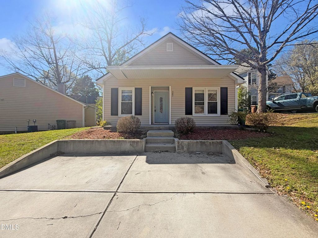 307 Wax Myrtle Court, Cary