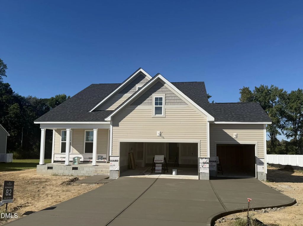 139 Bulk Barn Road, Angier