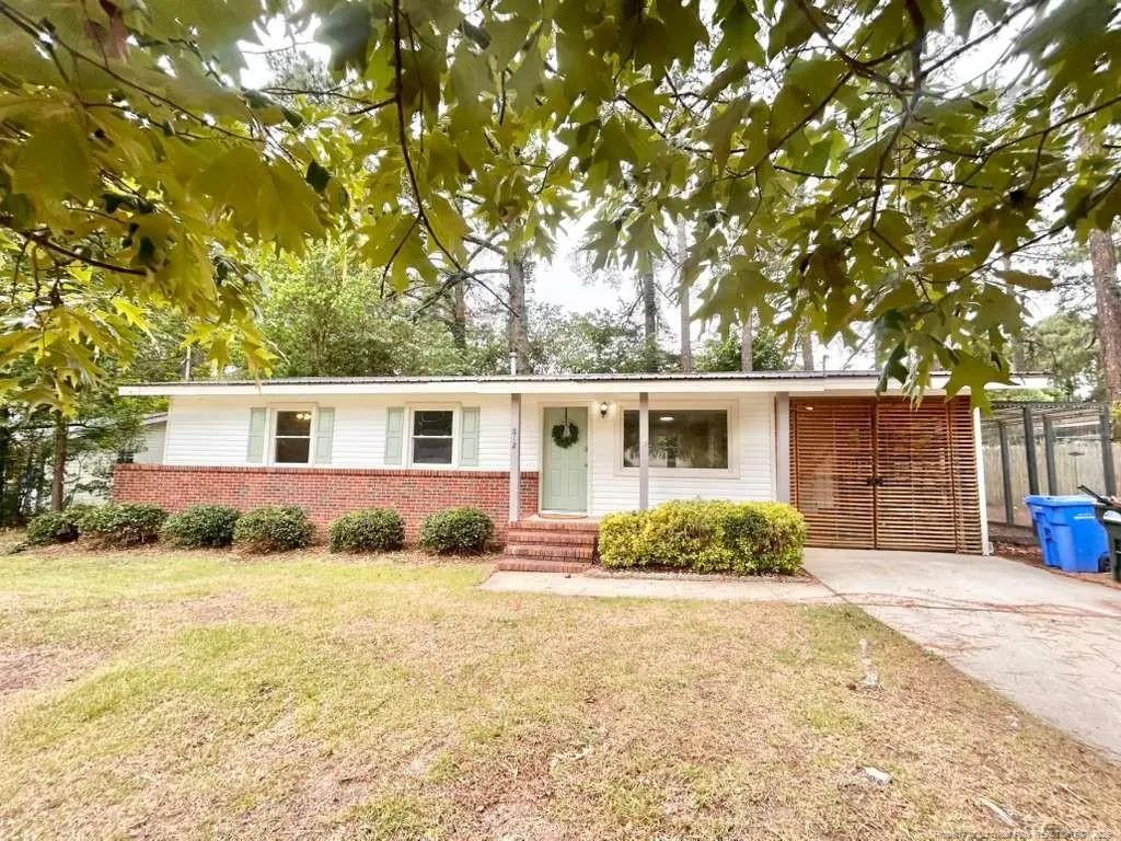812 Stoneykirk Drive, Fayetteville