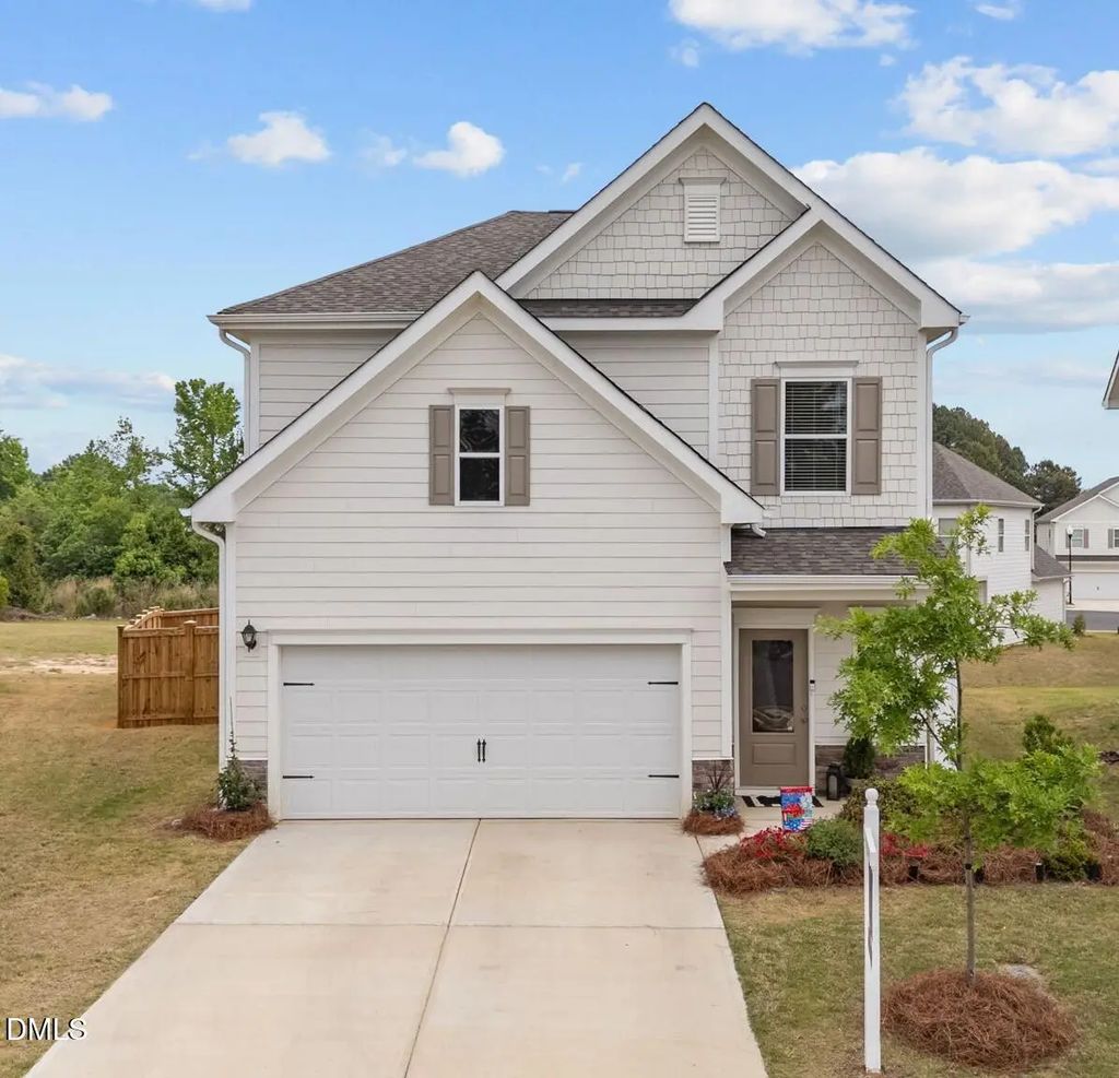 122 Commons Circle, Clayton