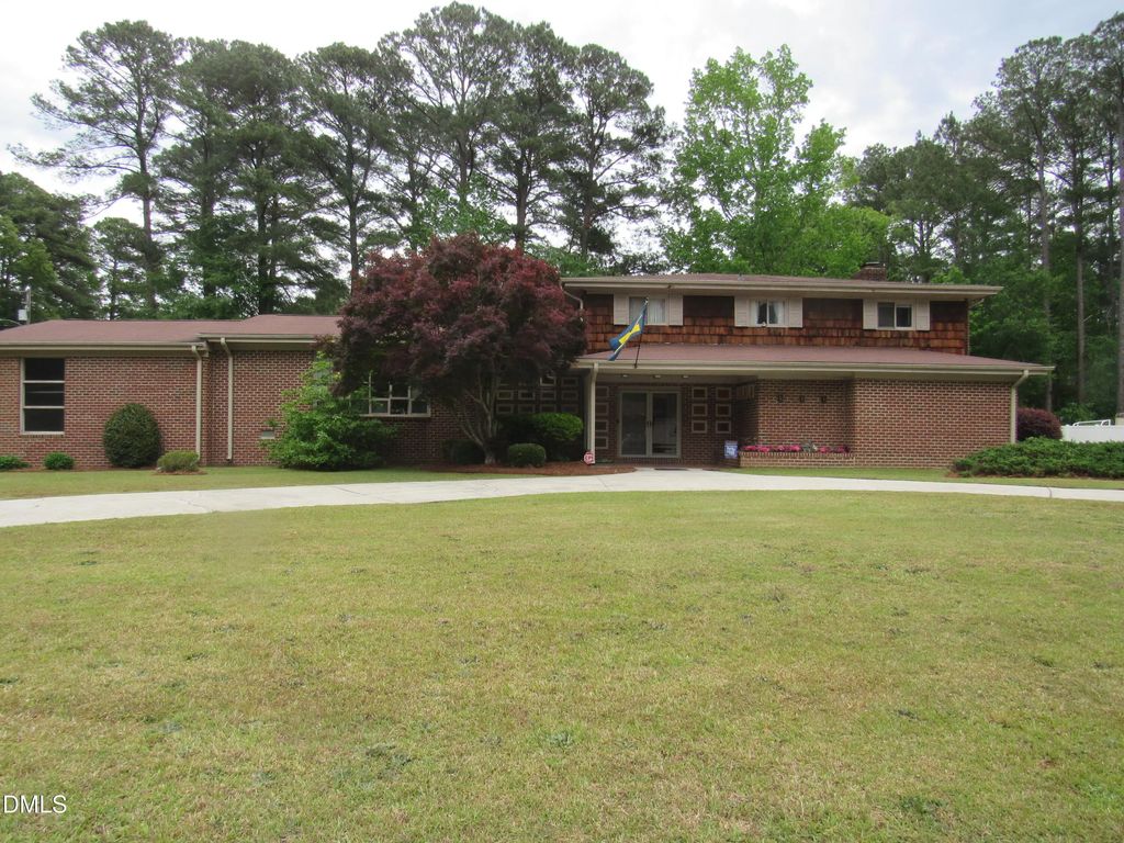 12 Cedar Drive, Smithfield