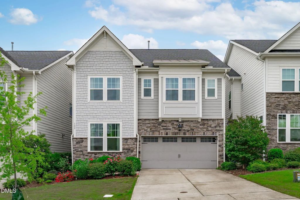 108 Tree Hill Lane, Holly Springs