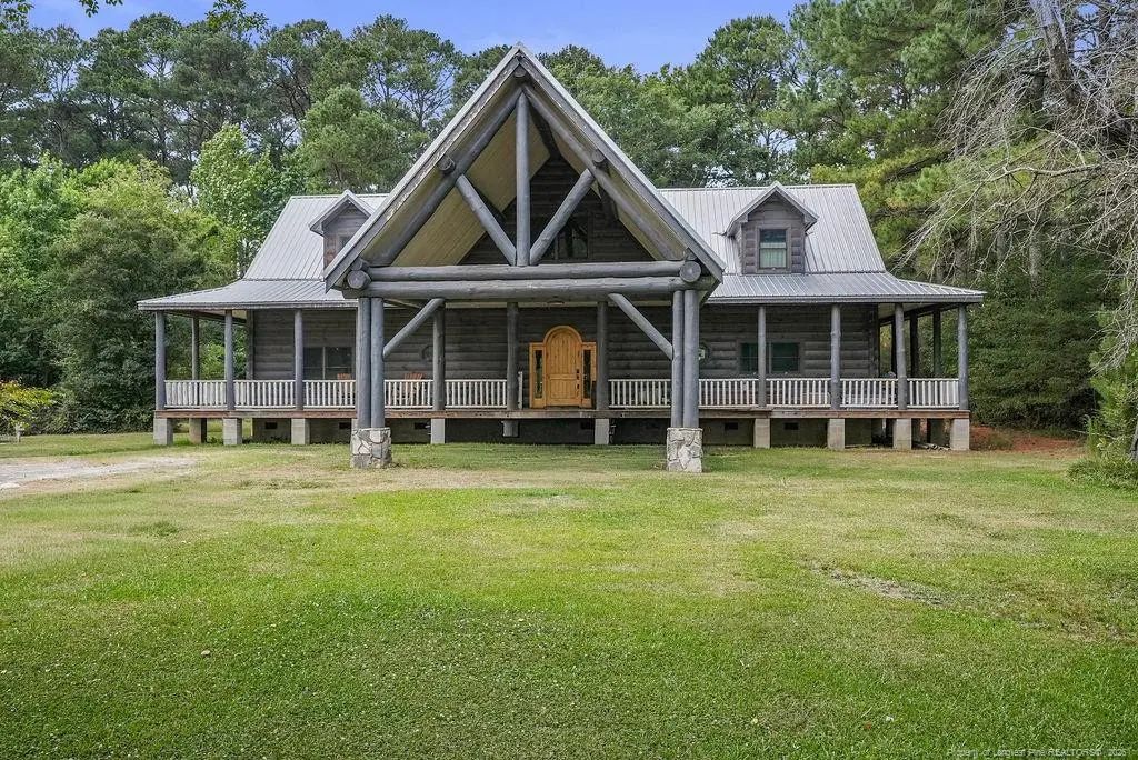 4119 Minnie Hall Road, Autryville