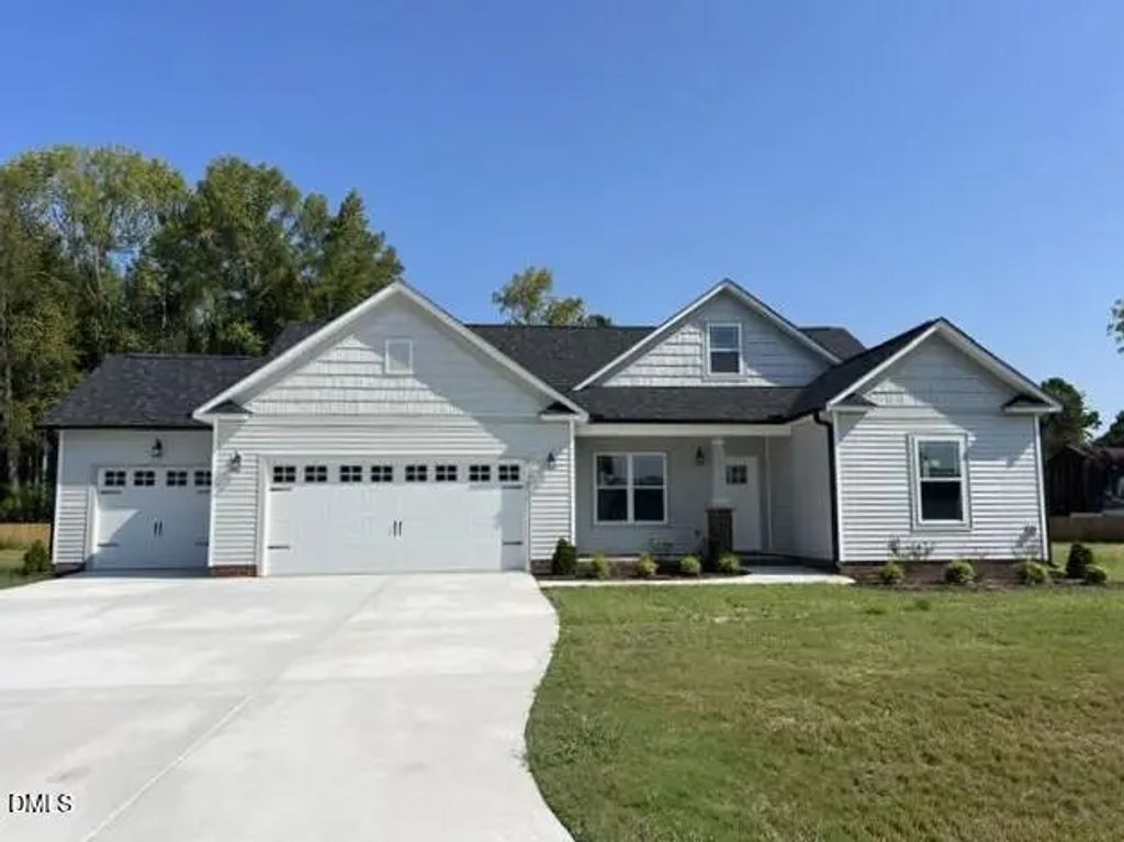 111 Lynn Lane, Selma