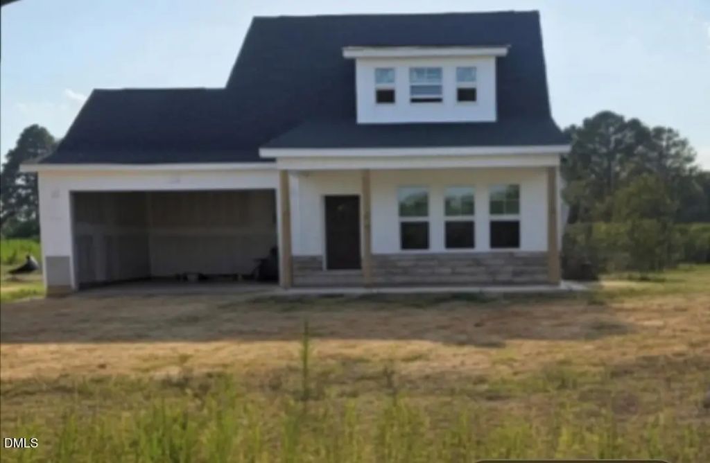 99 Evelene Way, Clinton