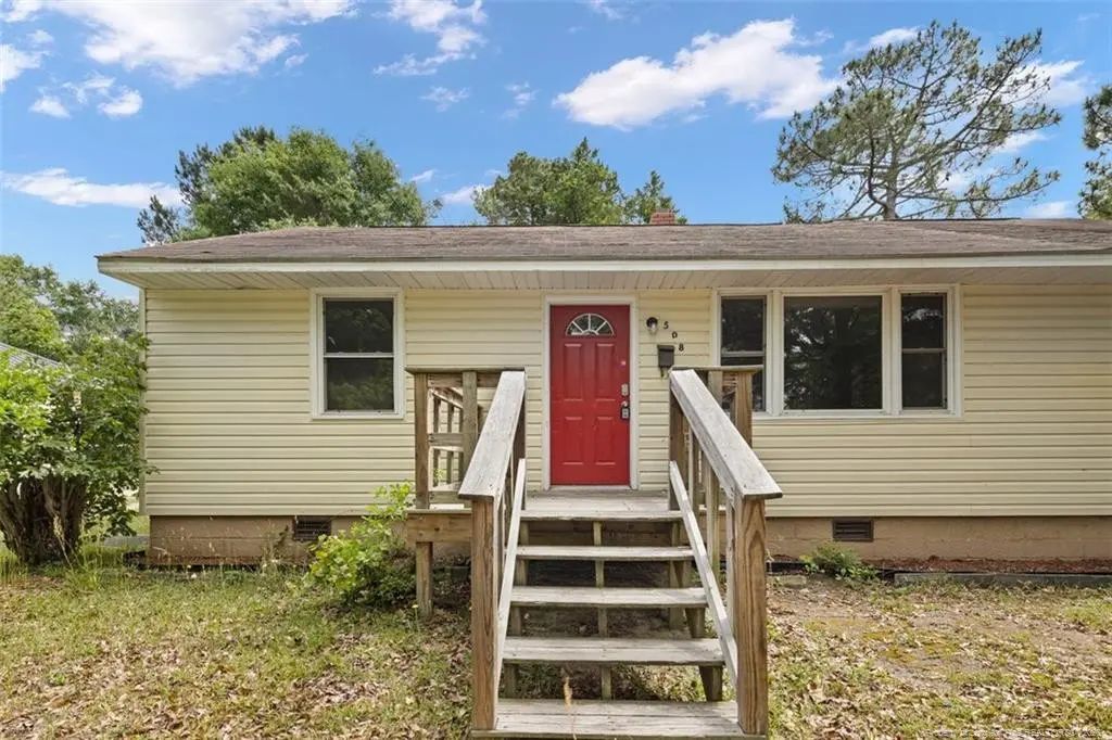 508 E 6th Avenue, Raeford