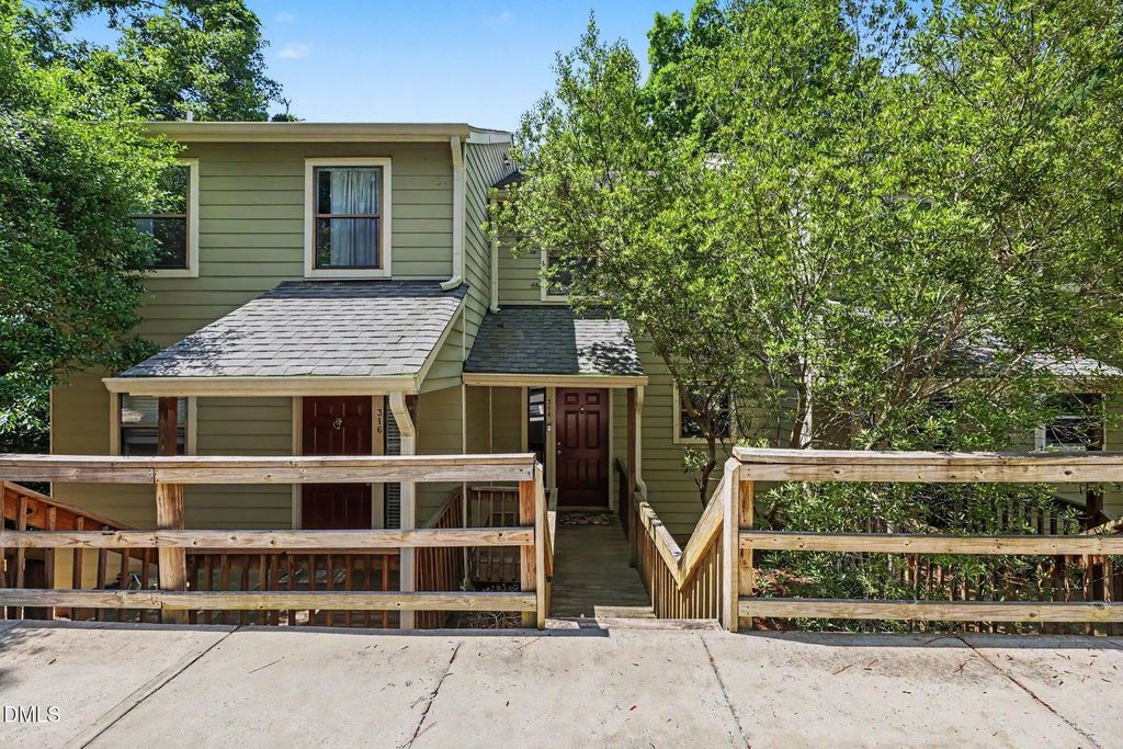 314 Cedarwood Lane, Carrboro