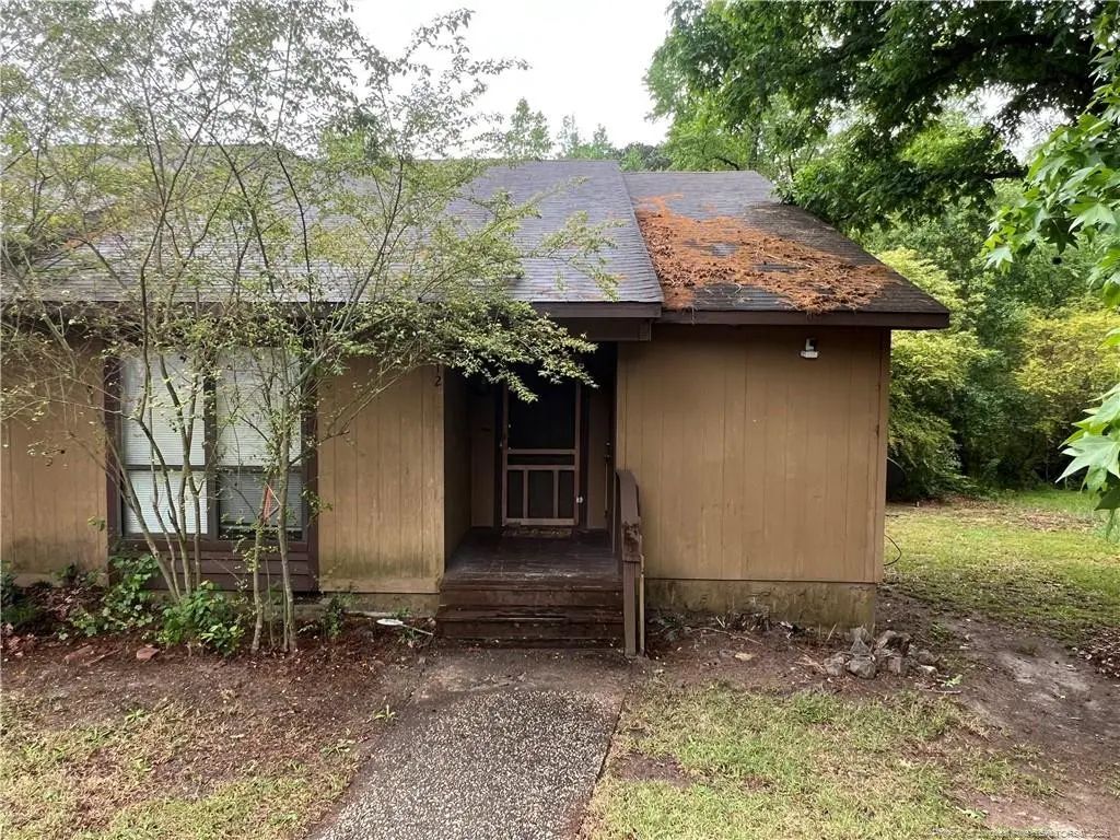 512 Toxaway Court, Fayetteville