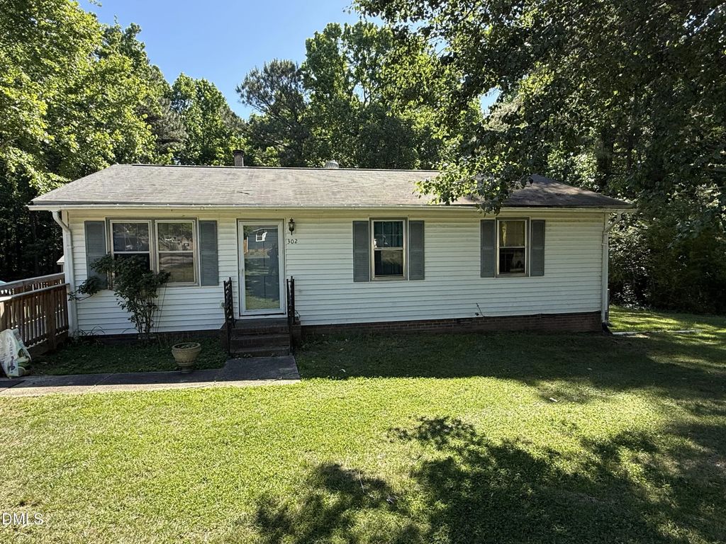 302 N Gaylee Lake Drive, Wendell
