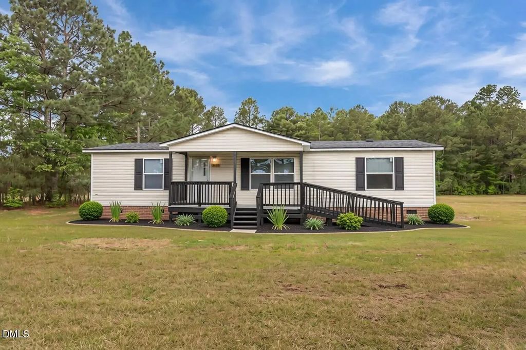 2800 Lobelia Road, Vass