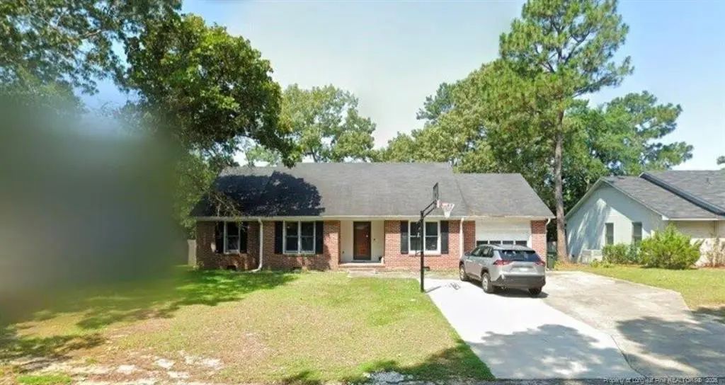 7490 Fairpoint Drive, Fayetteville