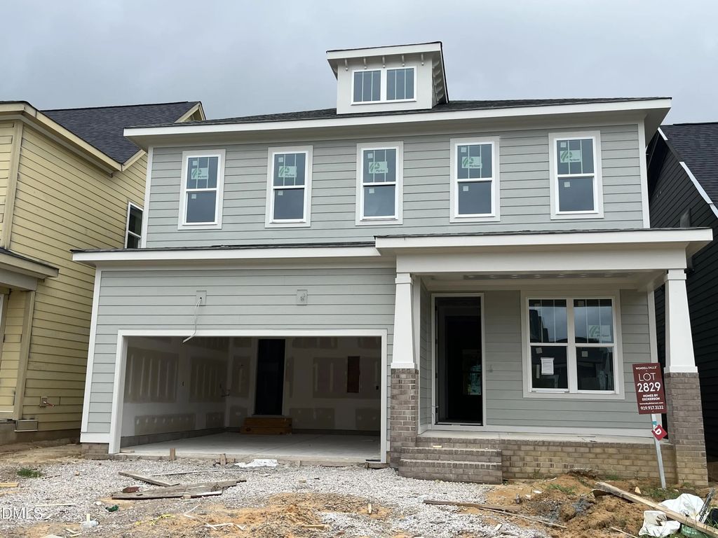841 Lunar Light Drive, Wendell