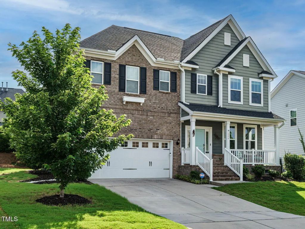 1004 Dogwood Bloom Lane, Knightdale