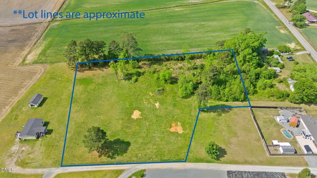 2115 Woods Crossroads Road, Benson