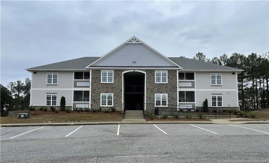 220 Gallery Drive 204, Spring Lake