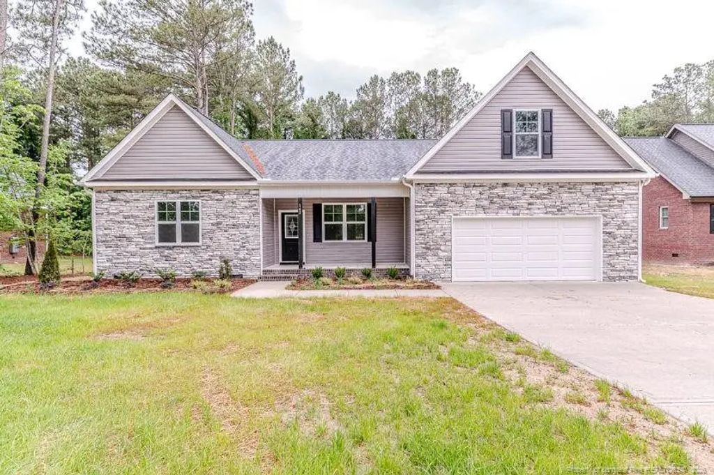 143 River Falls Road, Sanford