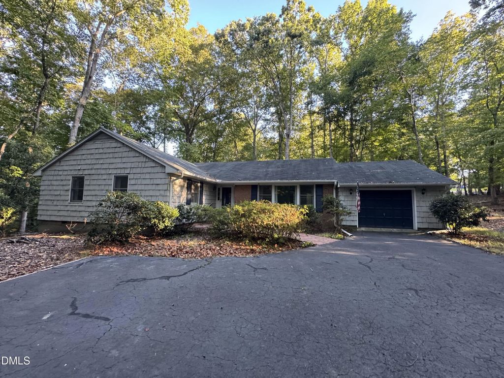 140 Holly Lane, Sanford