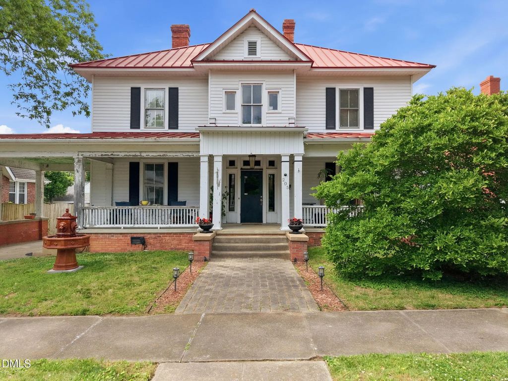 205 E Front Street, Oxford