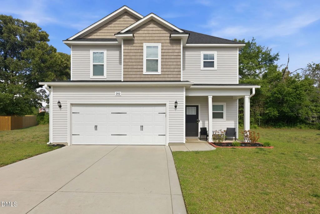 202 Ziggy Way, Raeford