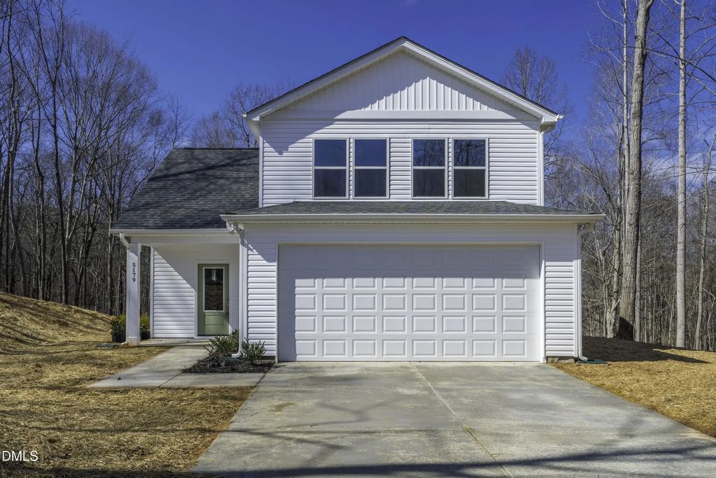 918 N Bickett Boulevard, Louisburg