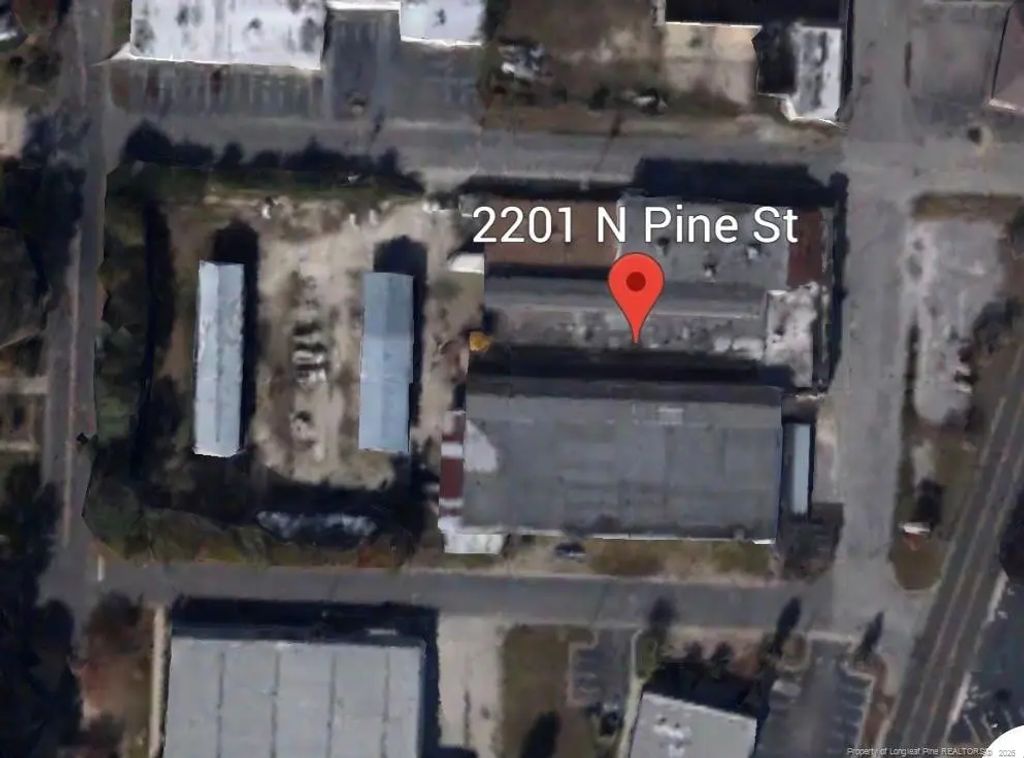 2201 N Pine Street, Lumberton