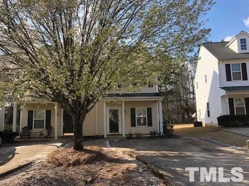 125 Woodson Drive, Clayton