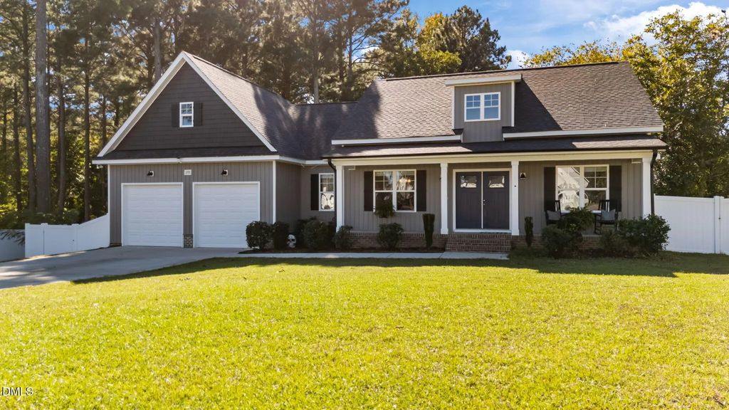 255 Ravens Row Drive, Benson