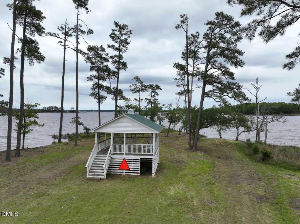 754 Cutter Bay Way, Stonewall